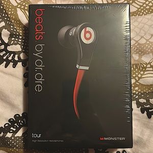 Monster Beats by Dr Dre Tour Earphones